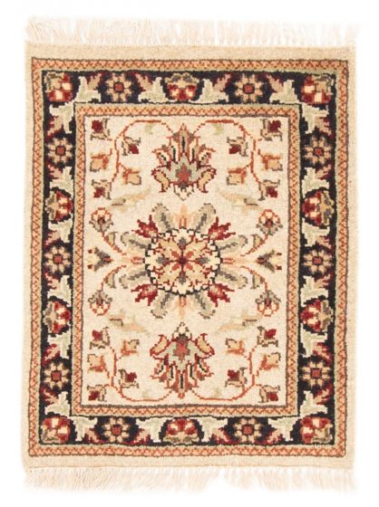 Bordered  Traditional Ivory Area rug 2x3 Indian Hand-knotted 379971