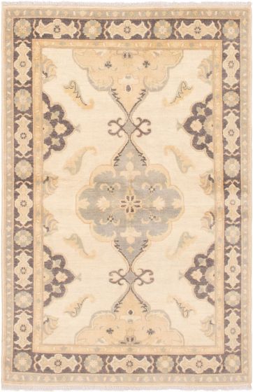 Bordered  Traditional Ivory Area rug 3x5 Pakistani Hand-knotted 301322