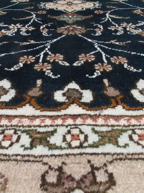 Chinese 300L Silk 4'0" x 6'0" Hand-knotted Silk Rug 