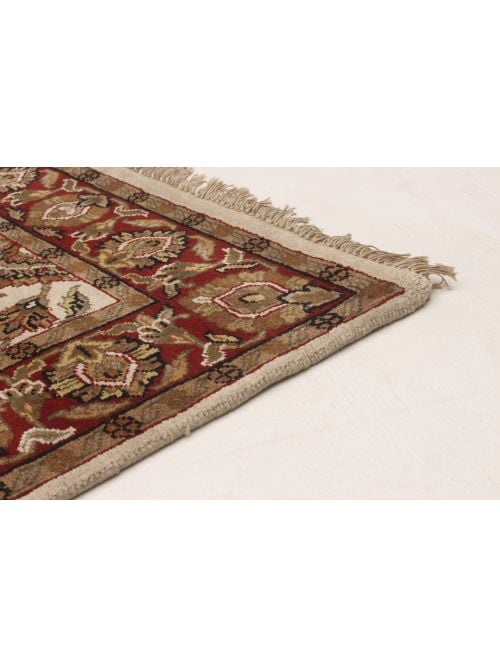 Indian Sultanabad 4'0" x 12'2" Hand-knotted Wool Rug 