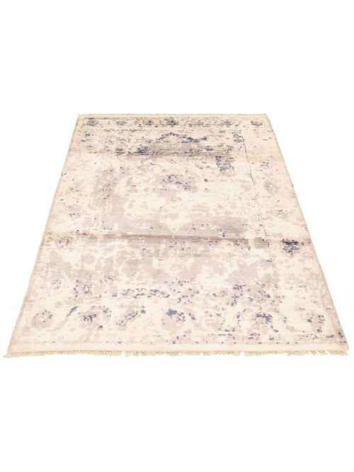 Indian Elixir 4'10" x 7'10" Hand-knotted NA Rug 