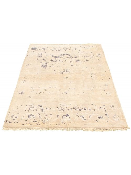 Indian Elixir 4'0" x 5'10" Hand-knotted NA Rug 
