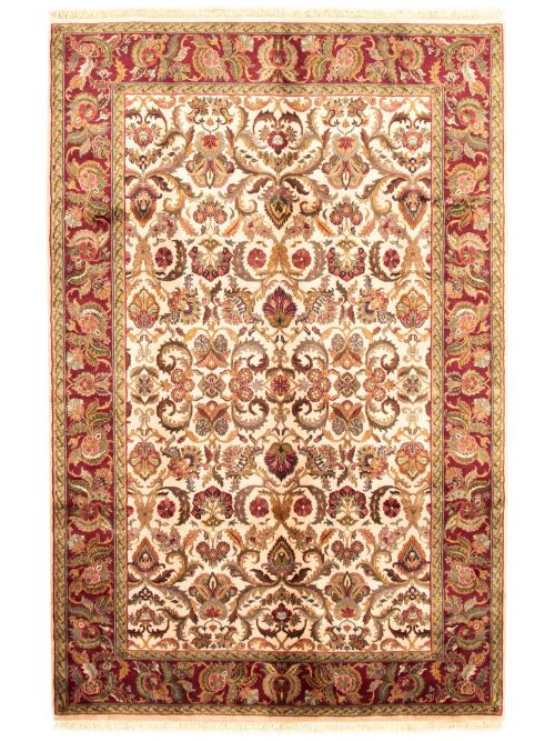 Indian Essex 6'0" x 9'4" Hand-knotted Wool Rug 