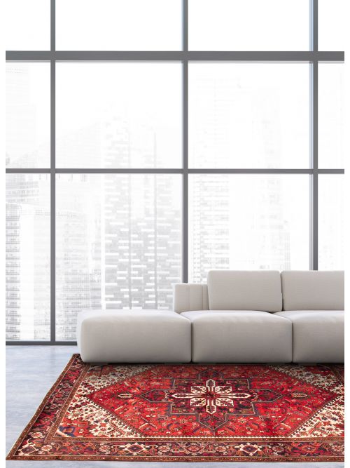 Persian Heriz 6'8" x 9'8" Hand-knotted Wool Rug 