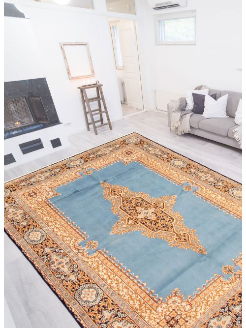 Persian Style 8'10" x 12'8" Hand-knotted Wool Rug 