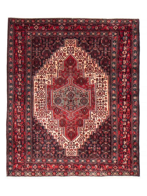 Persian Senneh 4'1" x 4'9" Hand-knotted Wool Rug 