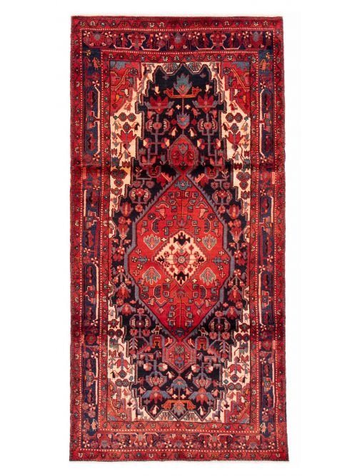 Persian Nahavand 4'11" x 9'11" Hand-knotted Wool Rug 