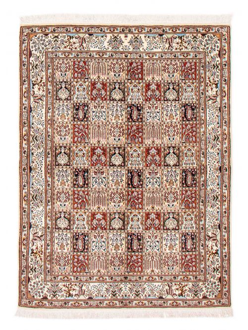 Persian Mood Birjand 5'5" x 7'7" Hand-knotted Silk & Wool Rug 