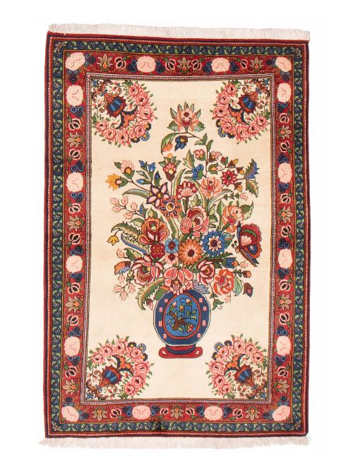 Persian Bakhtiari 3'8" x 5'4" Hand-knotted Wool Rug 
