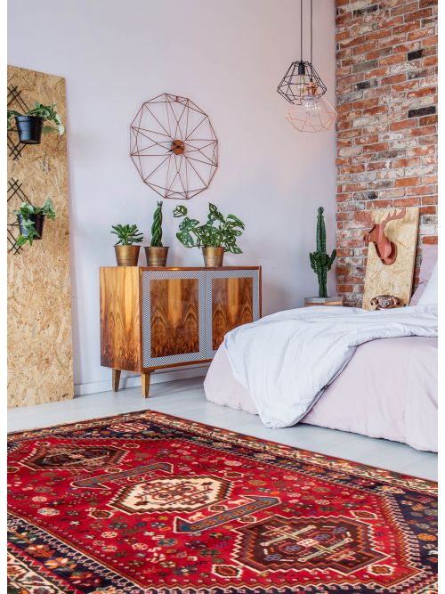 Persian Shiraz Qashqai 3'11" x 5'11" Hand-knotted Wool Rug 