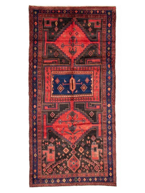 Persian Zanjan 5'5" x 11'0" Hand-knotted Wool Rug 