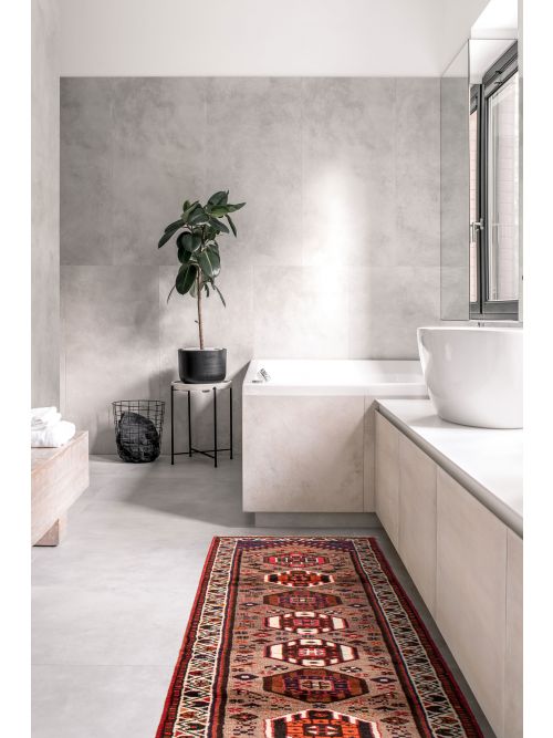 Persian Shiraz Qashqai 2'4" x 9'4" Hand-knotted Wool Rug 