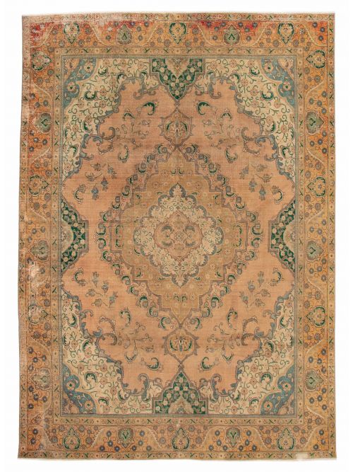 Persian Style 9'5" x 12'4" Hand-knotted Wool Rug 