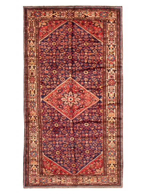 Persian Hosseinabad 5'6" x 10'8" Hand-knotted Wool Rug 