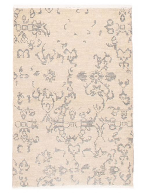 Indian Mystique 4'0" x 6'0" Hand-knotted Wool Rug 