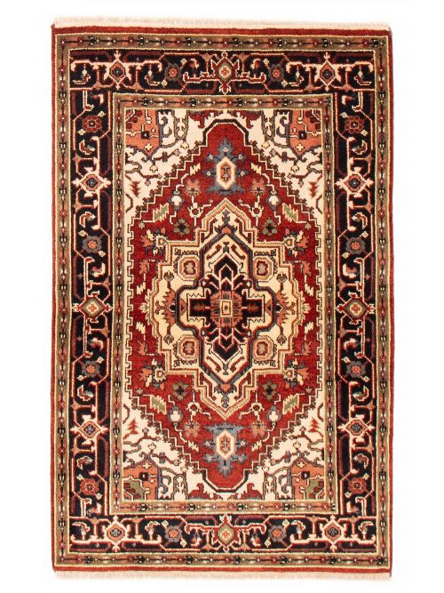 Indian Serapi Heritage 4'0" x 6'0" Hand-knotted Wool Rug 