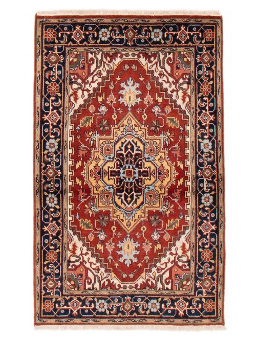 Indian Serapi Heritage 4'0" x 6'0" Hand-knotted Wool Rug 