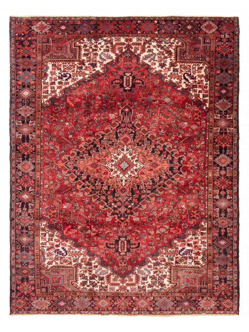 Persian Style 8'9" x 11'4" Hand-knotted Wool Rug 