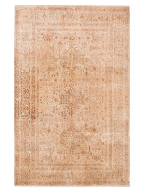 Persian Style 4'7" x 7'2" Hand-knotted Wool Rug 