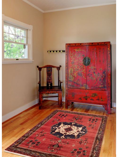 Persian Style 5'9" x 8'0" Hand-knotted Wool Rug 