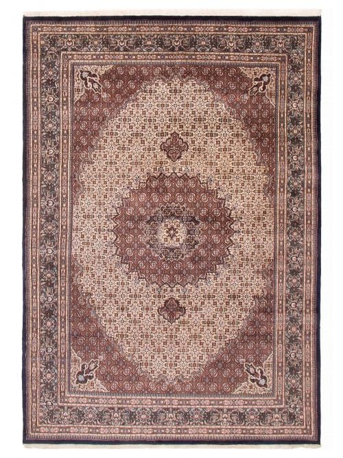 Persian Style 8'3" x 11'7" Hand-knotted Wool Rug 
