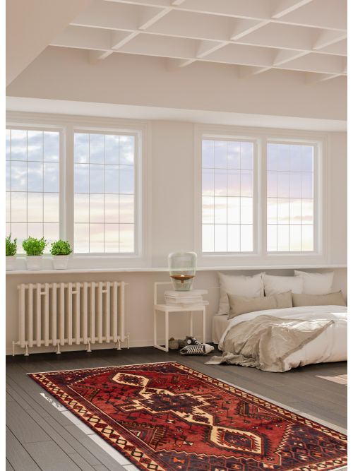 Persian Style 5'2" x 8'0" Hand-knotted Wool Rug 