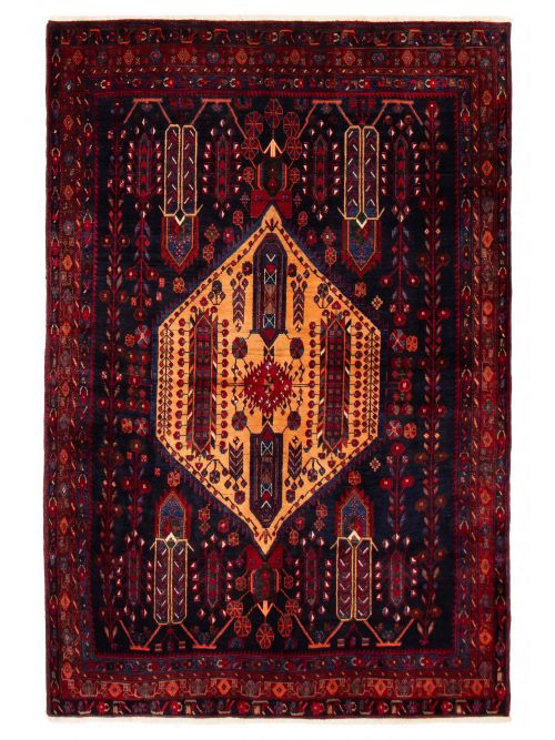 Persian Style 5'9" x 8'10" Hand-knotted Wool Rug 