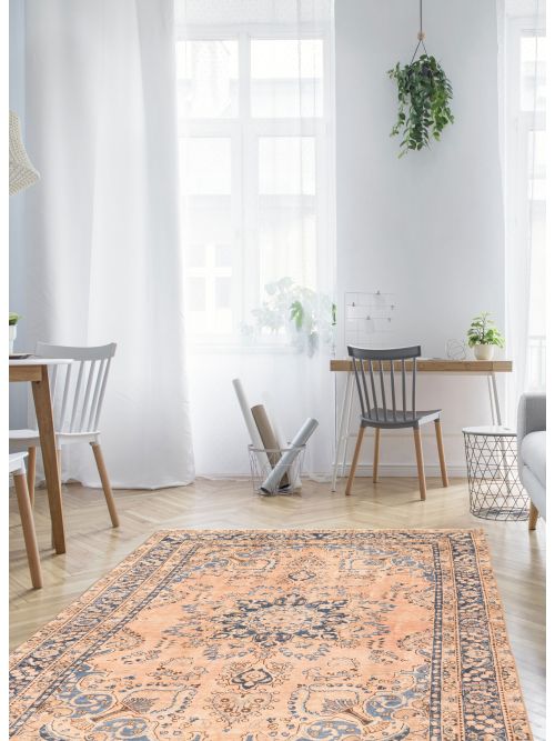 Persian Style Hand-knotted Wool Rug, 180 x 267 cm