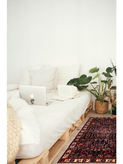 Persian Style 4'7" x 11'10" Hand-knotted Wool Runner Rug 