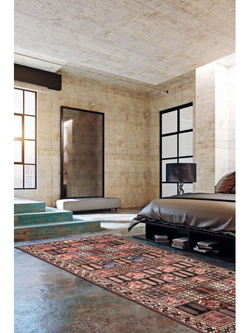 Persian Style 4'11" x 9'6" Hand-knotted Wool Rug 