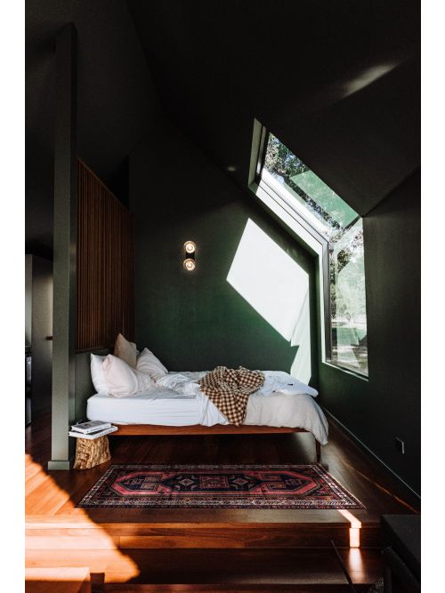 Persian Style Hand-knotted Wool Rug, 130 x 259 cm