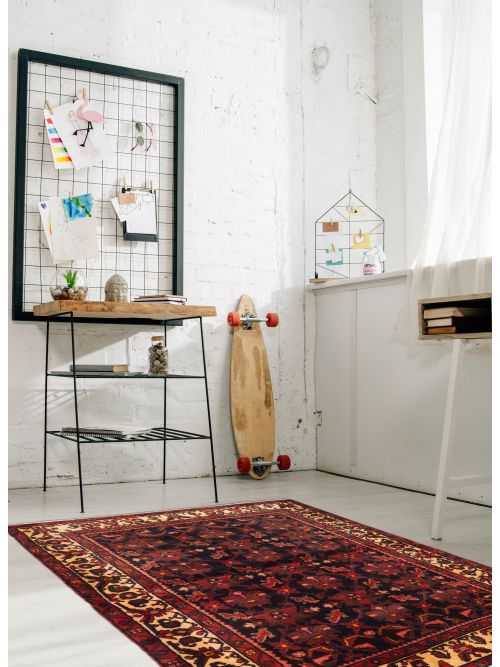 Persian Style Hand-knotted Wool Rug, 142 x 211 cm