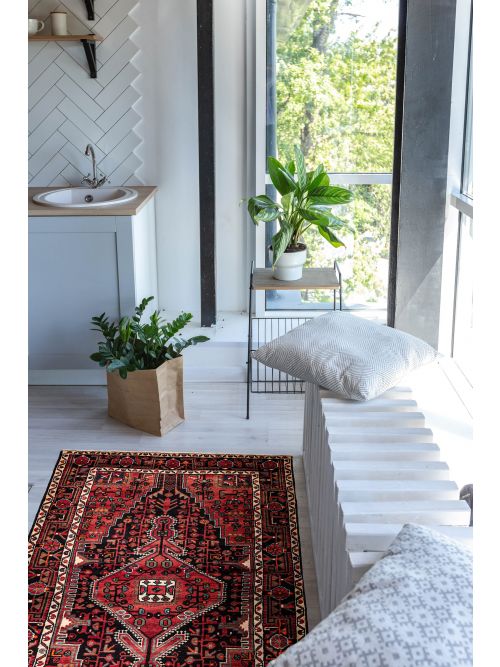 Persian Style Hand-knotted Wool Rug, 140 x 254 cm