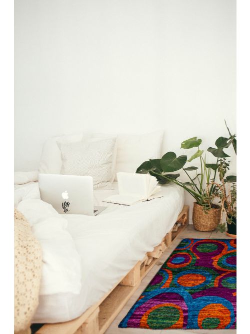 Nepal Opulence Hand-knotted Silk Rug, 119 x 183 cm