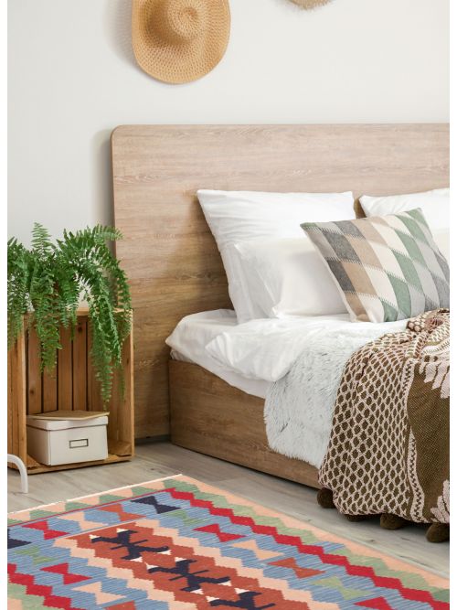 Kilim vif et coloré 3'9" x 5'8" en laine