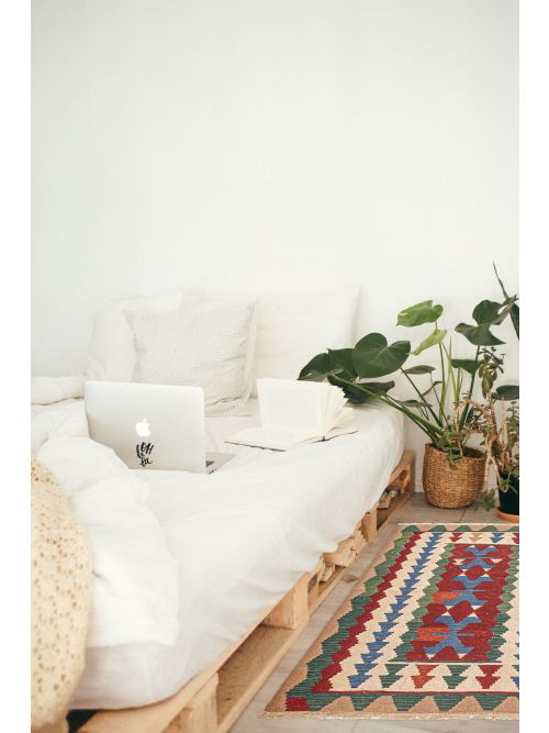 Kilim vif et coloré 3'10" x 6'0" en laine