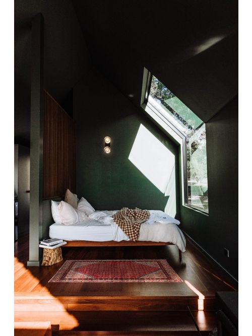 Persian Style Hand-knotted Wool Rug, 117 x 183 cm