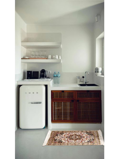 Persian Style 1'6" x 2'4" Hand-knotted Silk Rug 