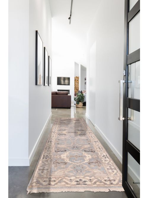 Indian Royal Oushak 2'7" x 7'11" Hand-knotted Wool Runner Rug 