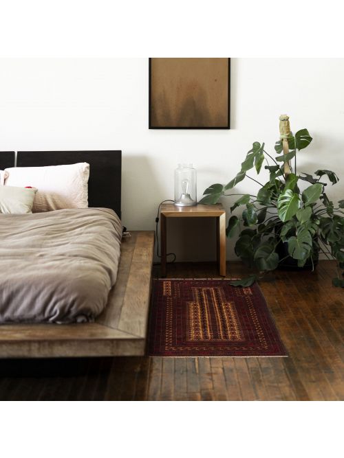 Tapis teimani 2'10" x 4'8" en laine