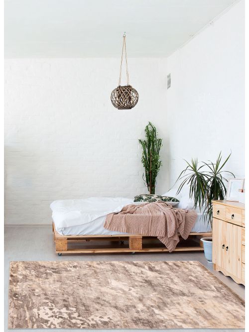 Indian Legacy 5'7" x 7'11" Hand-knotted Silk Rug 