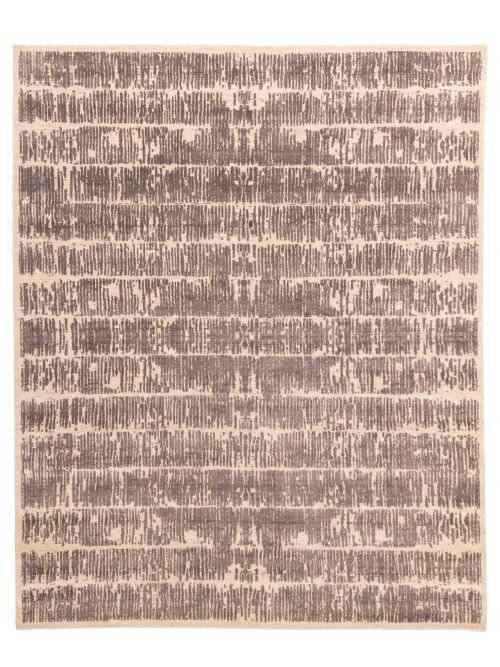 Indian Elysian 8'1" x 10'1" Hand Loomed Wool Rug 