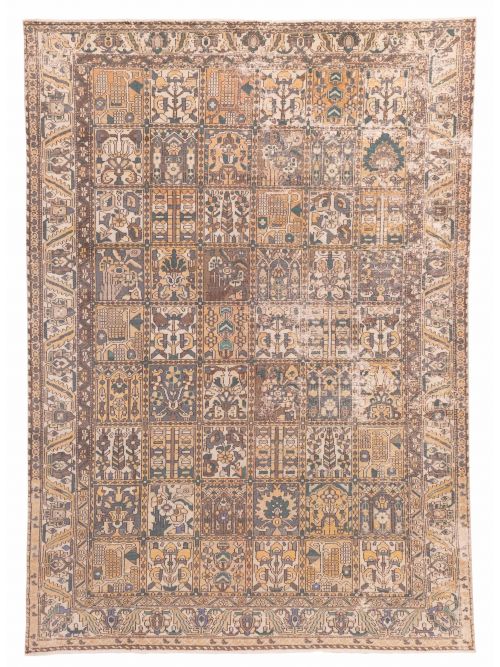 Turkish Antalya Vintage 6'11" x 9'6" Hand-knotted Wool Rug 