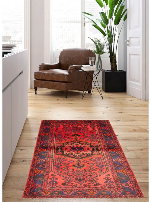 Persian Style 4'10" x 7'7" Hand-knotted Wool Rug 