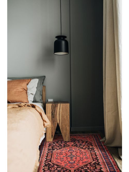 Persian Style 4'7" x 7'4" Hand-knotted Wool Rug 