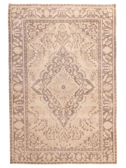 Turkish Antalya Vintage 7'1" x 10'5" Hand-knotted Wool Rug 