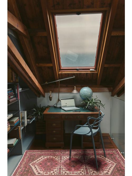 Persian Style Hand-knotted Wool Rug, 94 x 152 cm