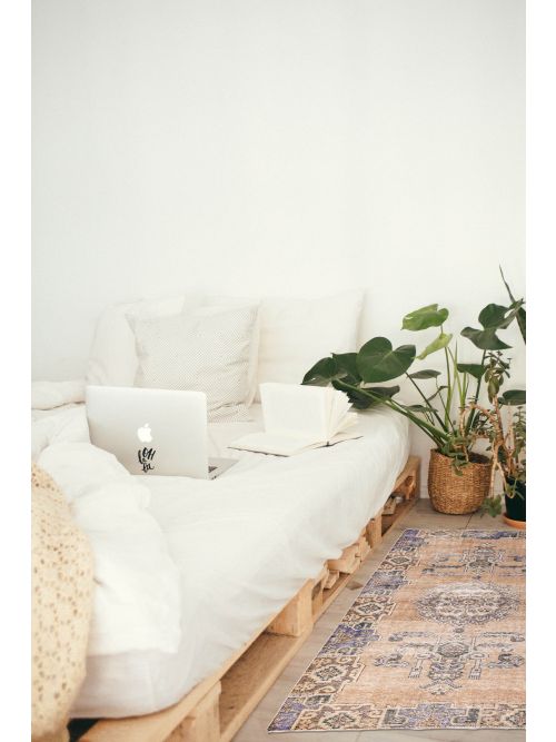 Persian Style 4'2" x 7'6" Hand-knotted Wool Rug 