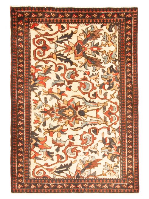 Persian Style Hand-knotted Wool Rug, 109 x 160 cm
