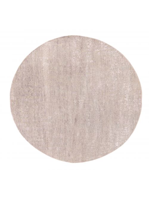 Indian Legacy 5'9" x 5'10" Hand-knotted Silk & Wool Rug 